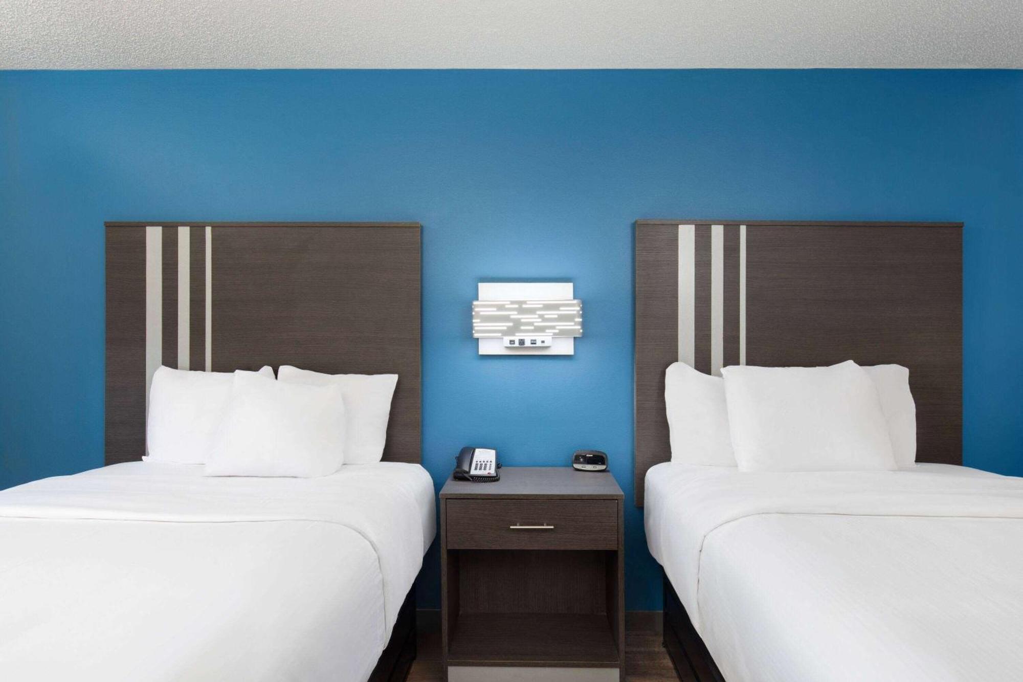 Hotel Baymont By Wyndham Selma Exterior foto