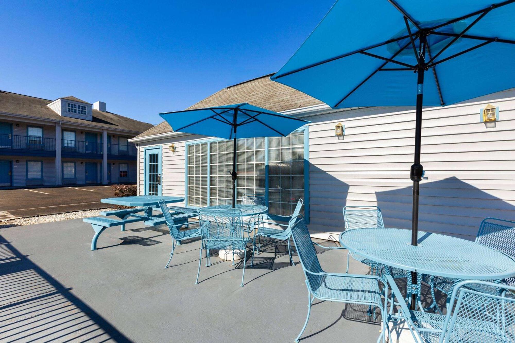 Hotel Baymont By Wyndham Selma Exterior foto